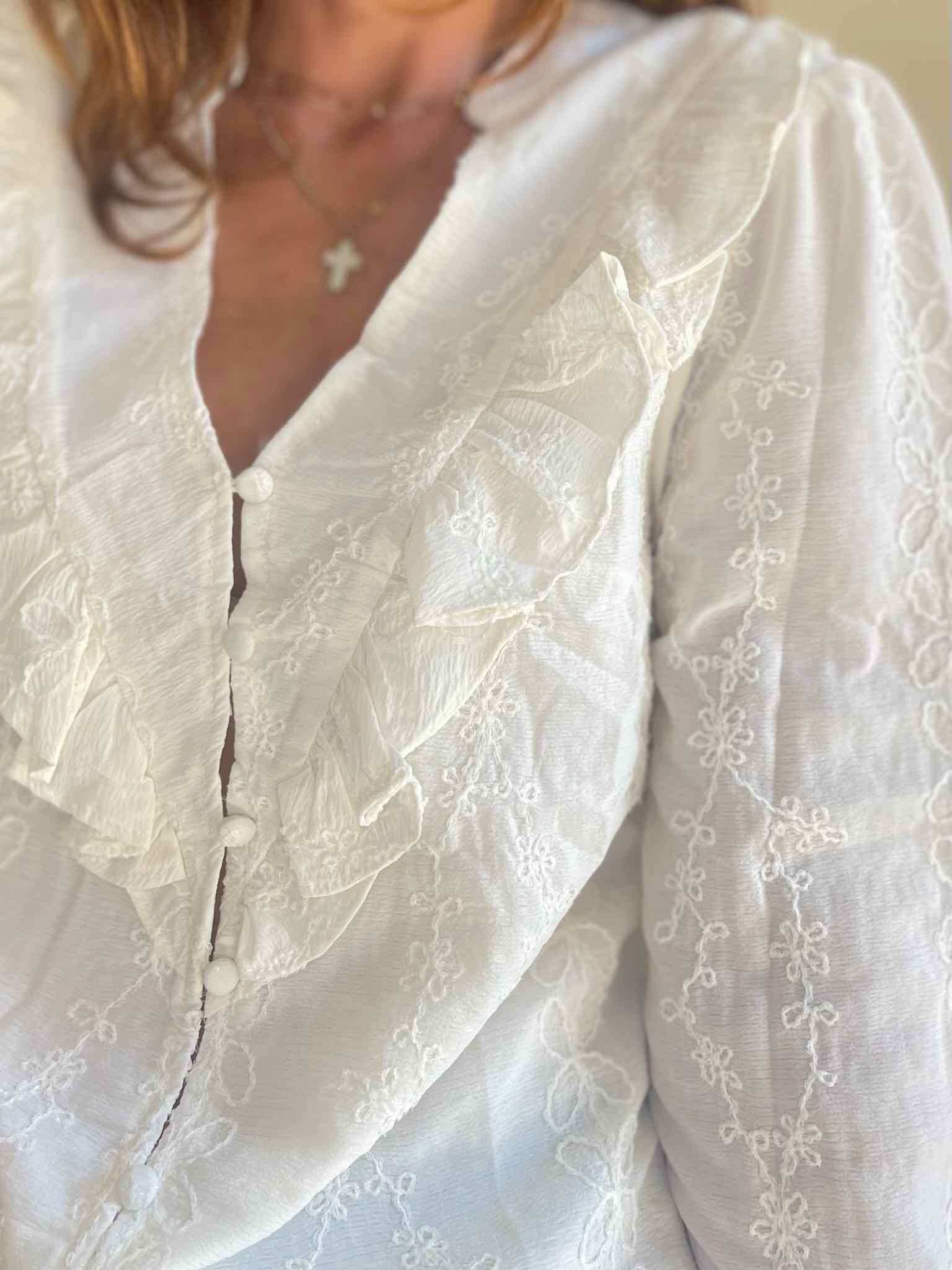 Blouse ivoire col jabot dentelle