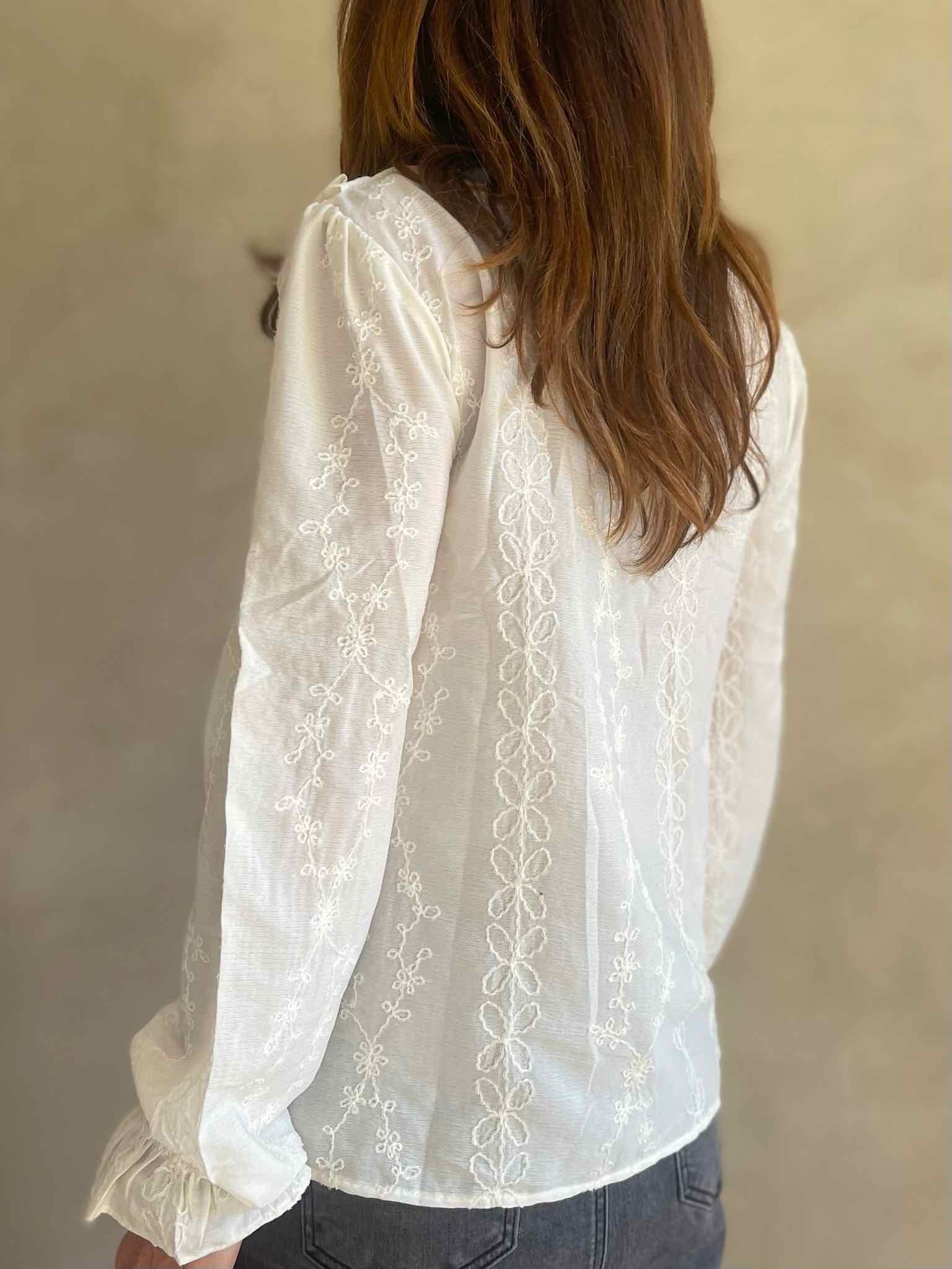 Blouse ivoire col jabot dentelle