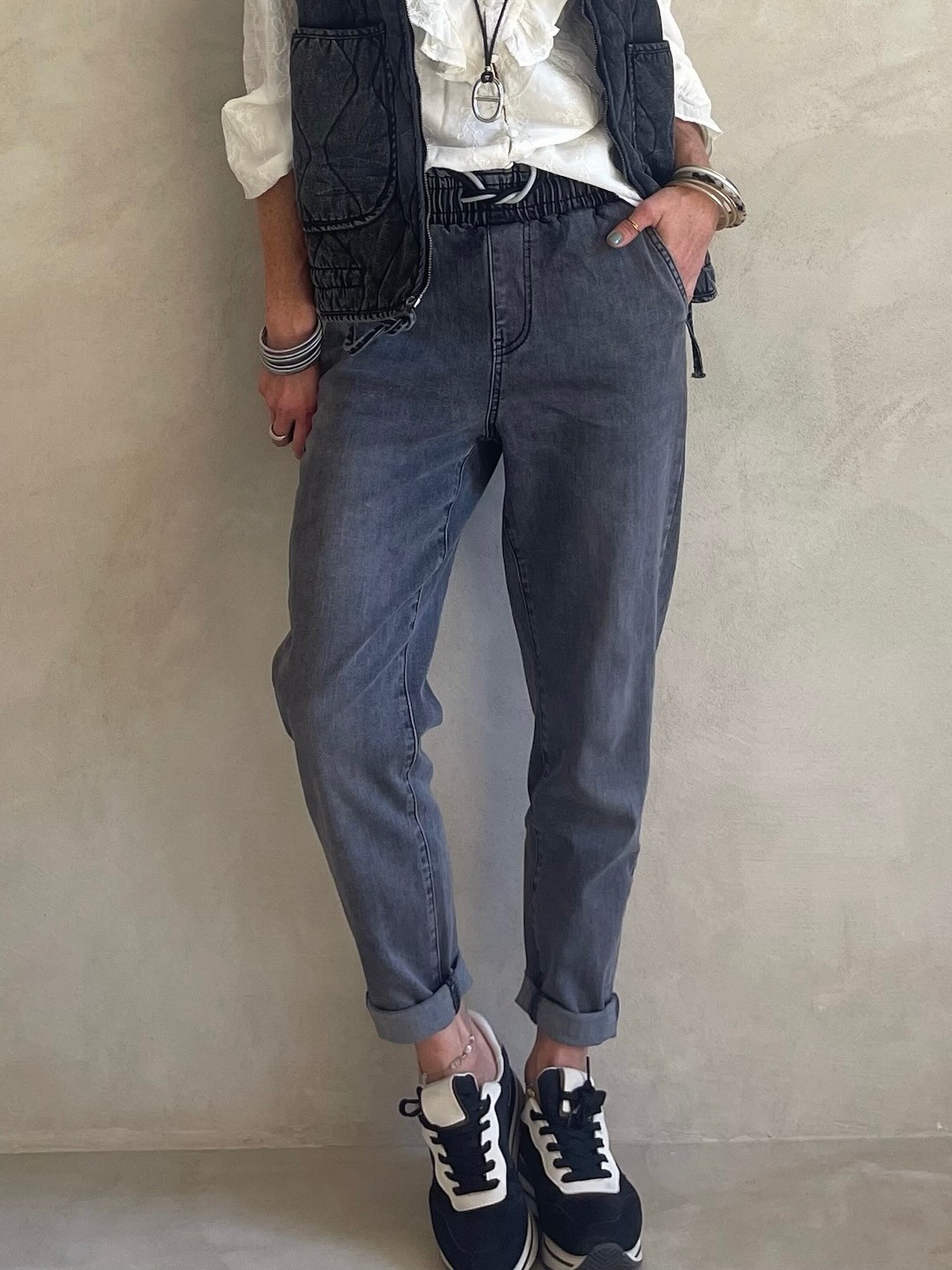 Pantalon carotte gris chiné