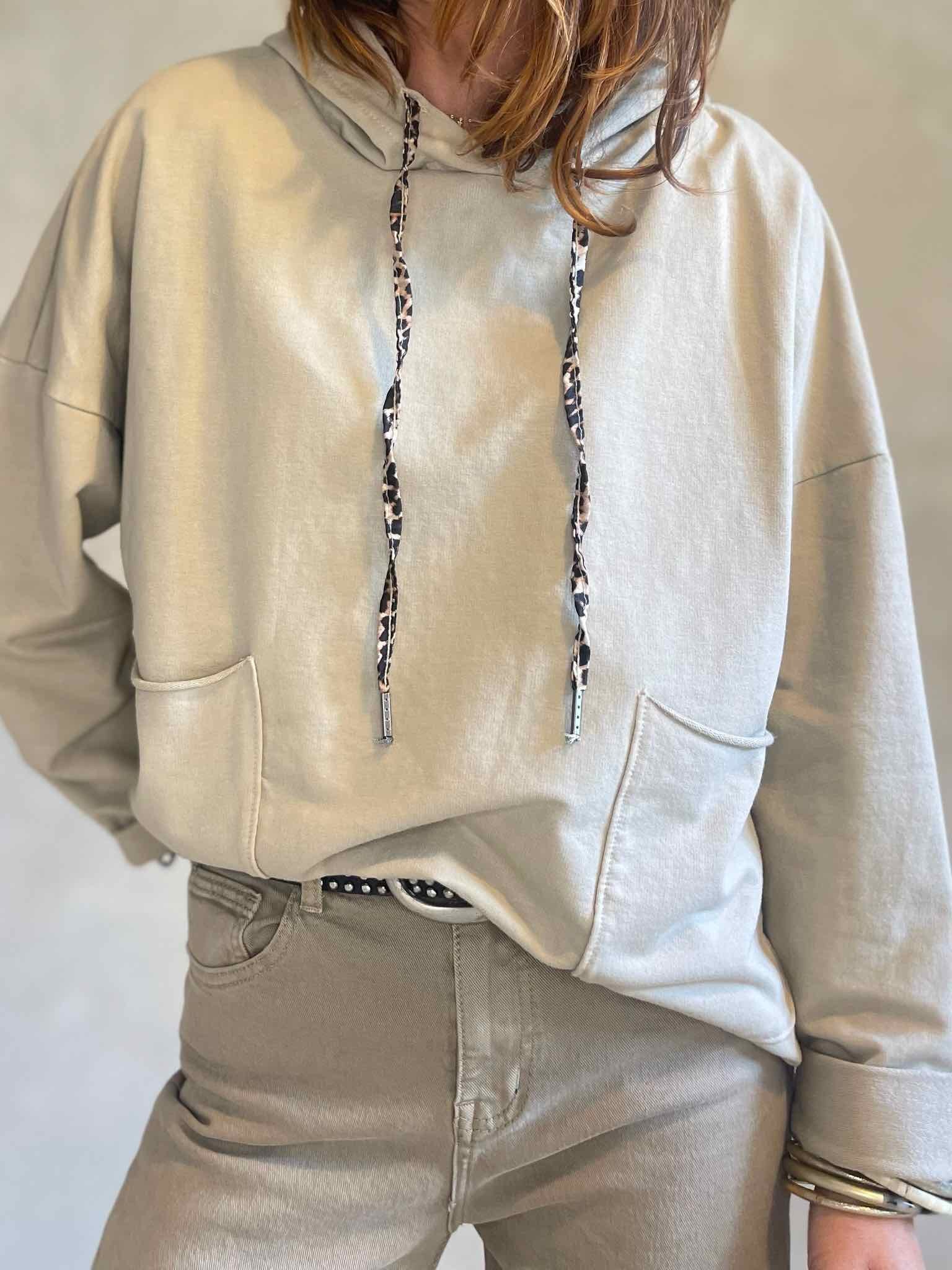 Sweat Deux poches capuche Léo