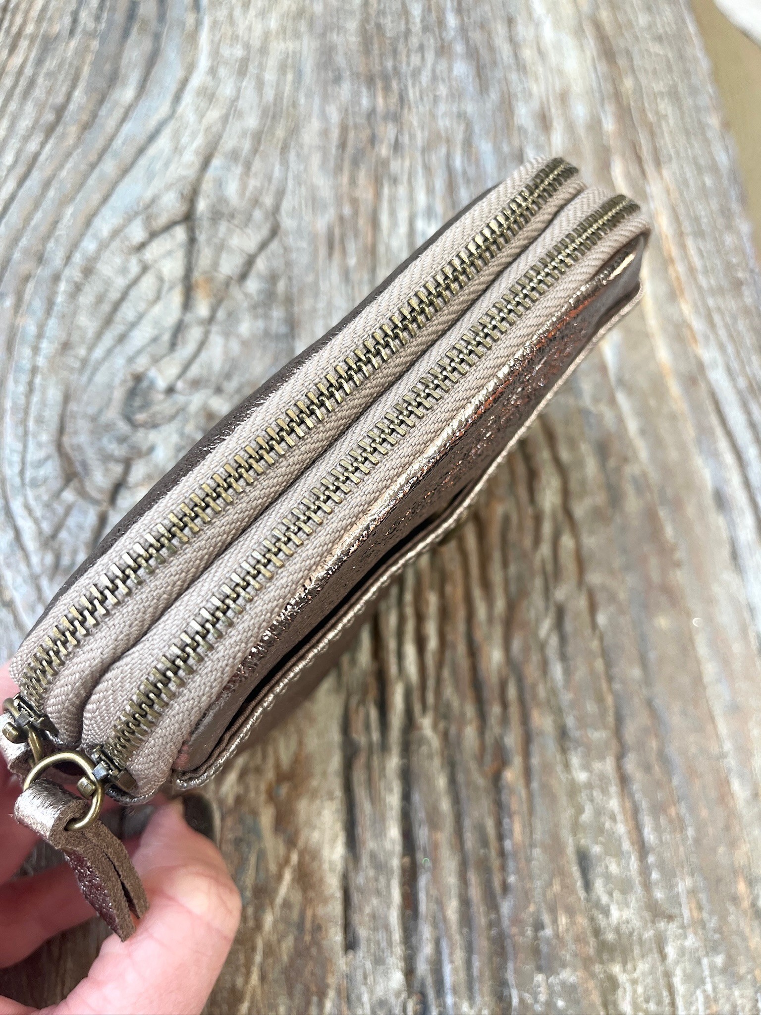 Pochette double zip bronze