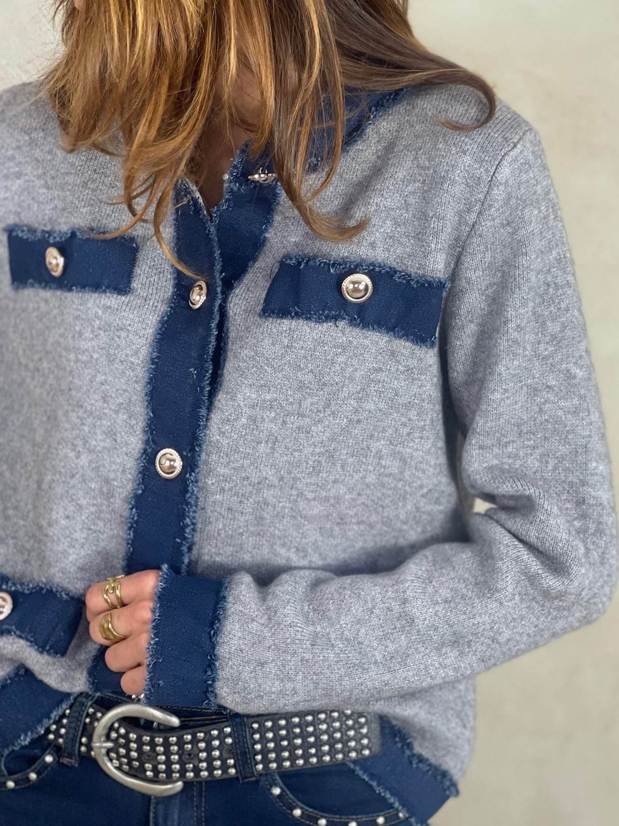 Gilet gris détails denim