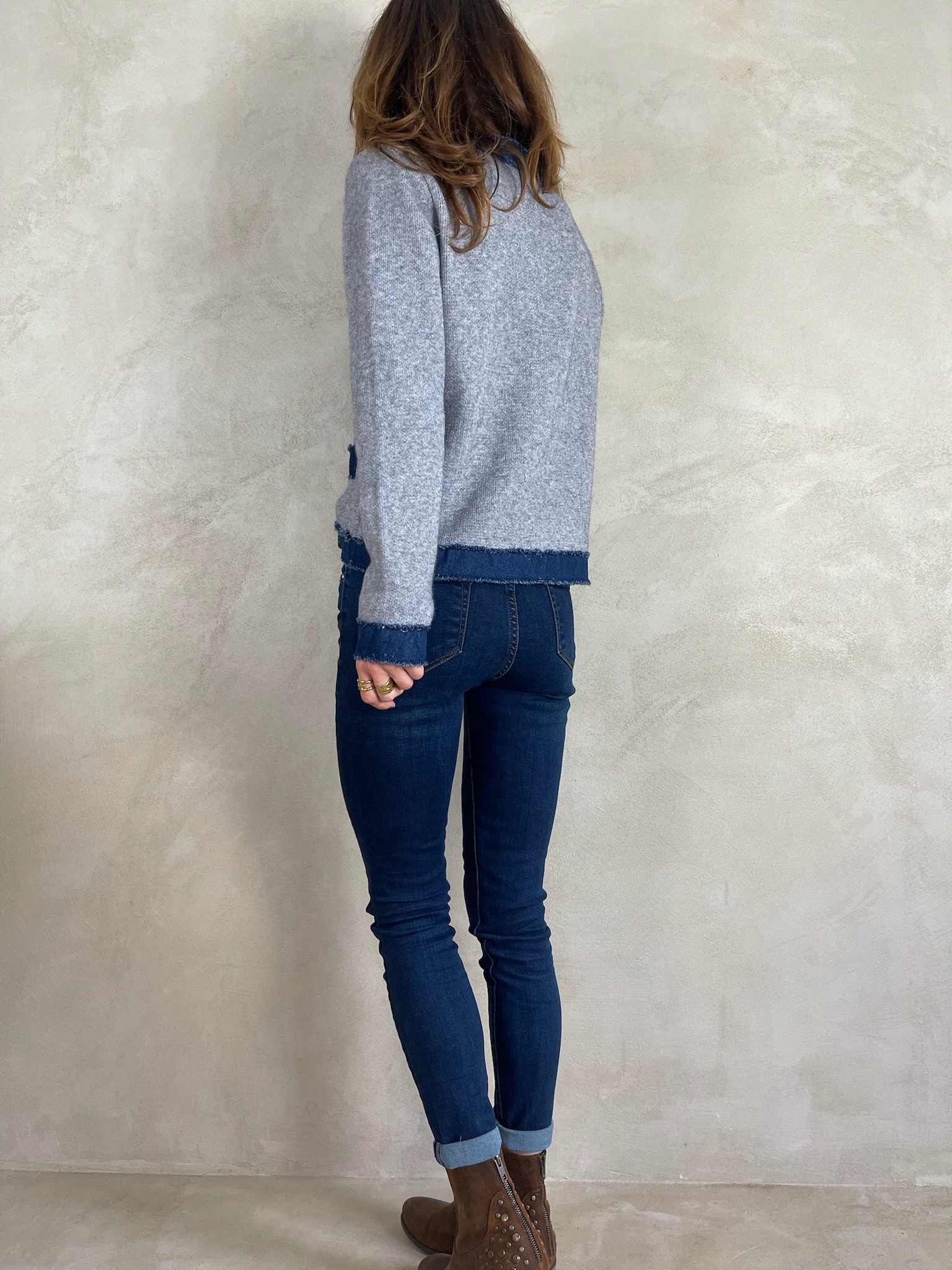 Gilet gris détails denim