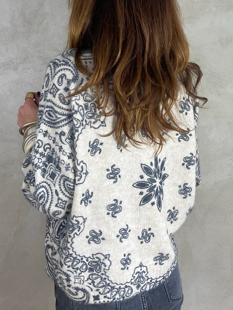 Pull écru motifs paisley