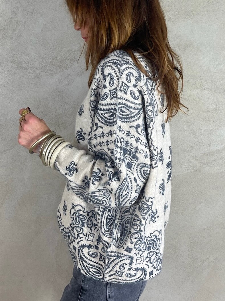 Pull écru motifs paisley