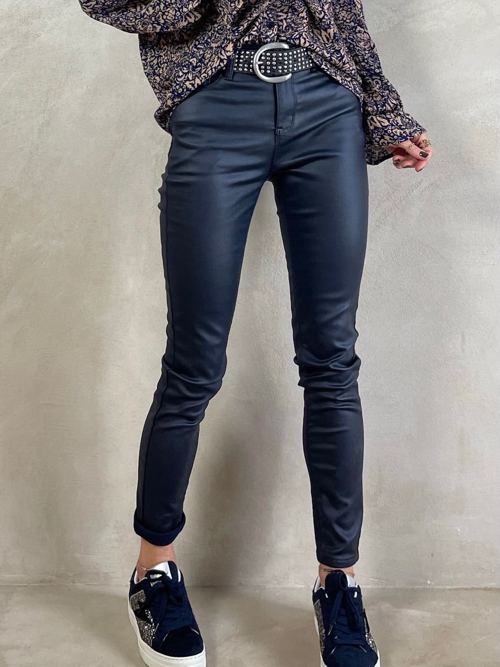 Pantalon slim huilé marine