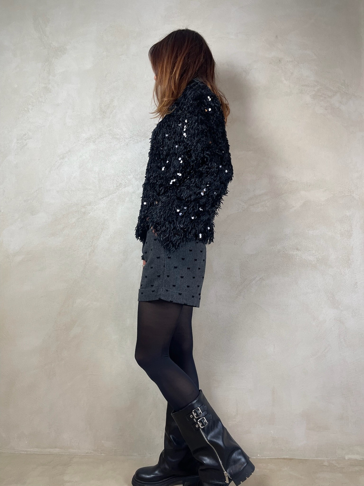 Top plumes sequins noir