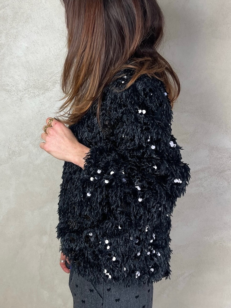 Top plumes sequins noir