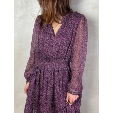 Robe prune à motifs