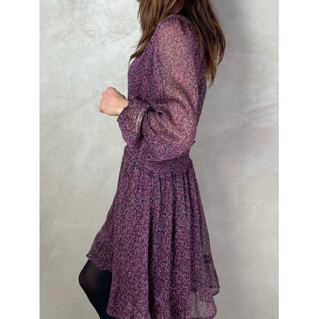 Robe prune à motifs