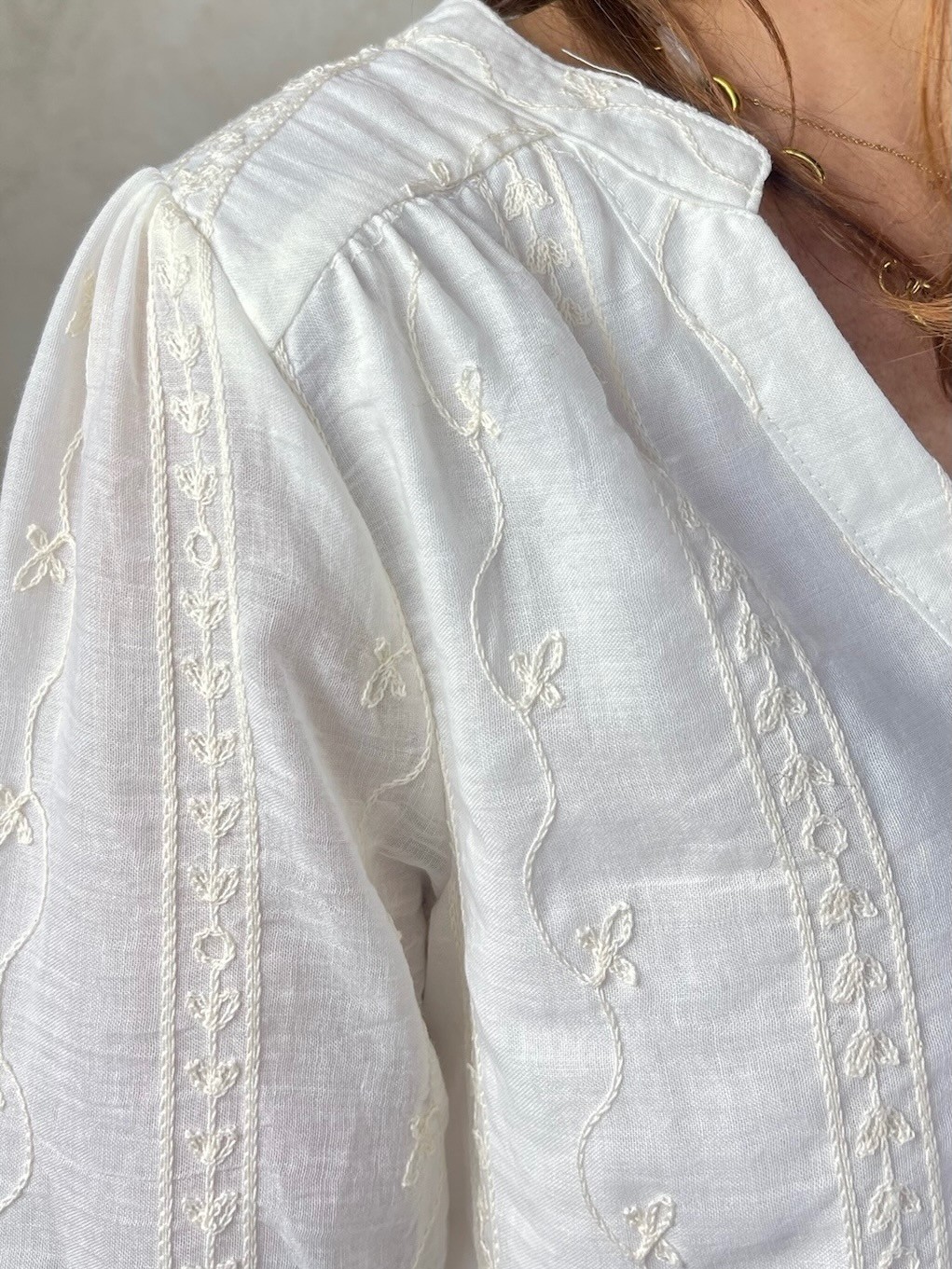 Chemise écrue broderie