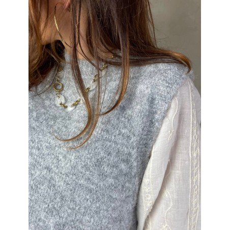 Pull gris boutons