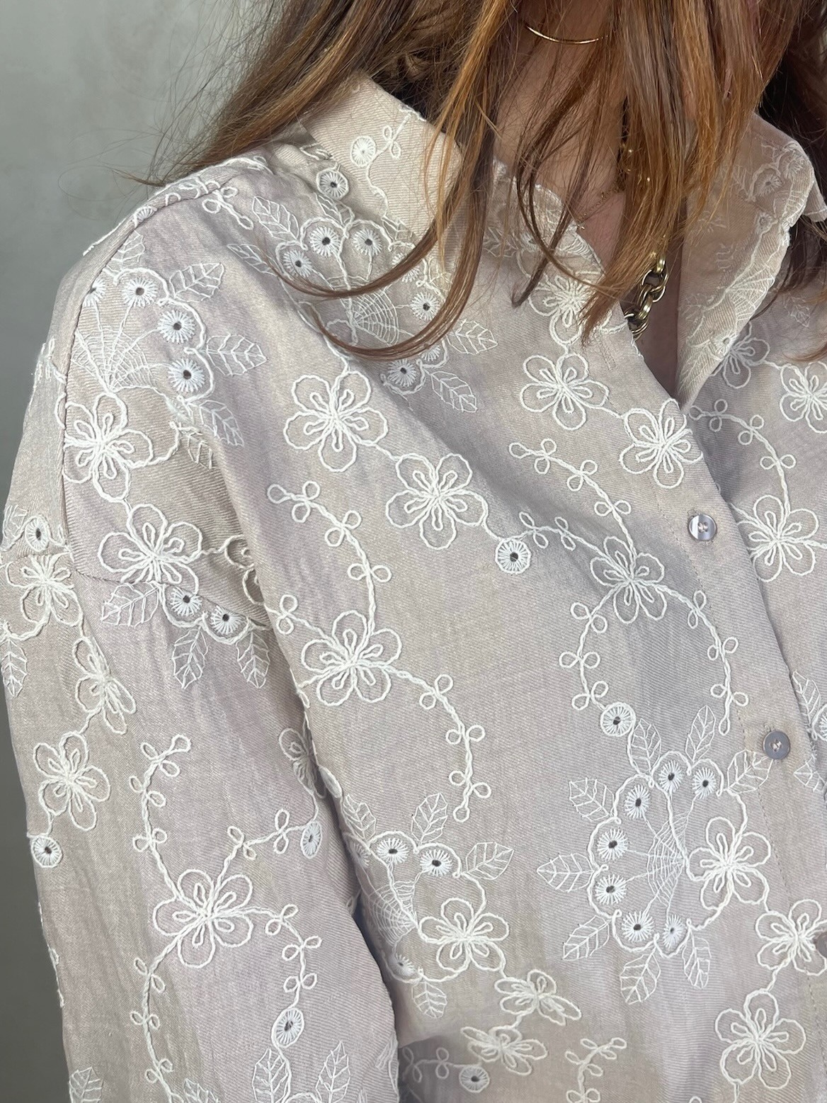 Chemise broderie rose pale