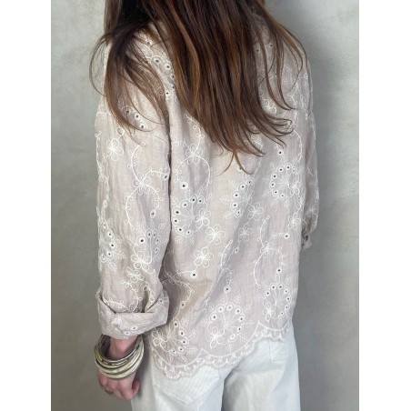 Chemise broderie rose pale