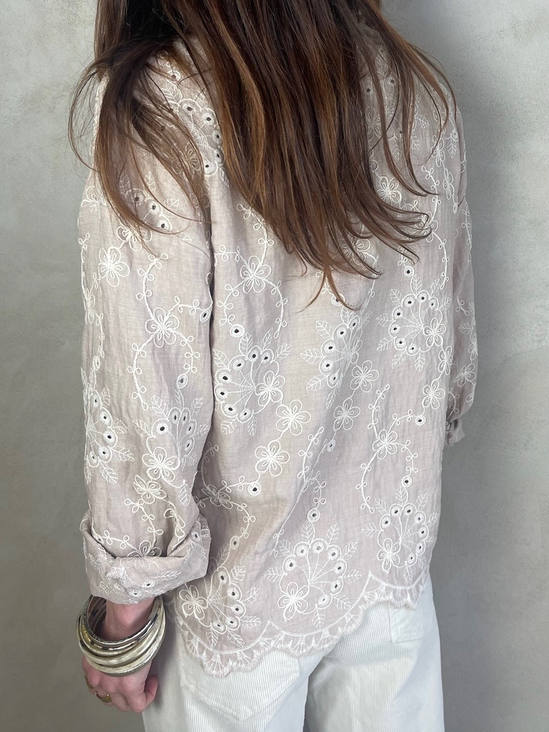 Chemise broderie rose pale