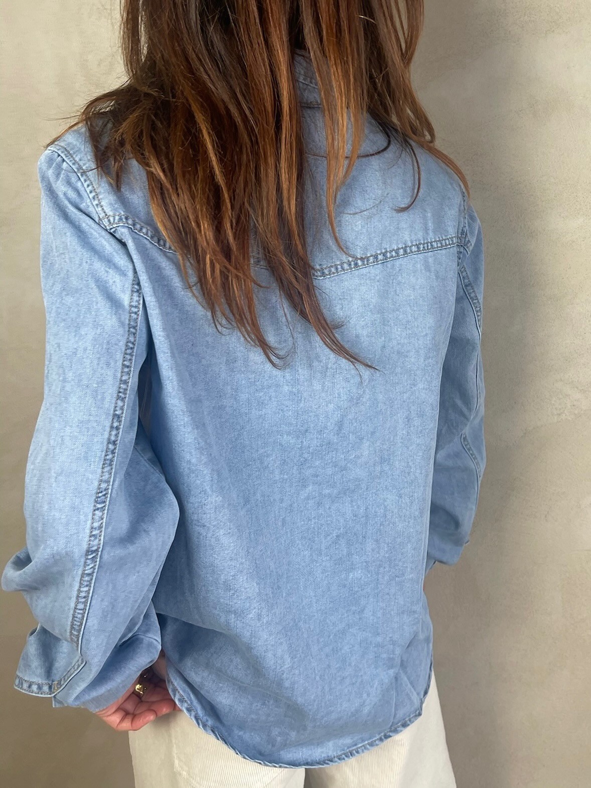 Chemise denim poches plaquées