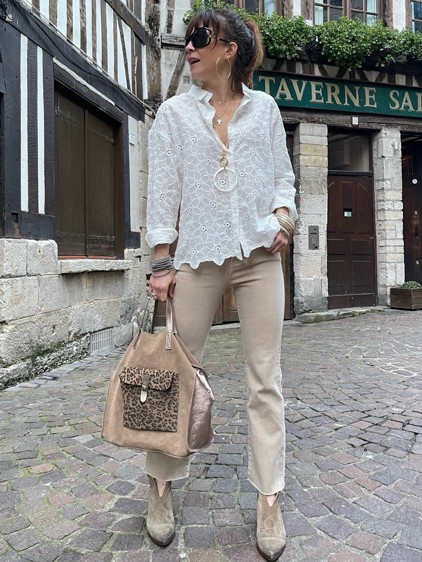 Chemise broderie blanche