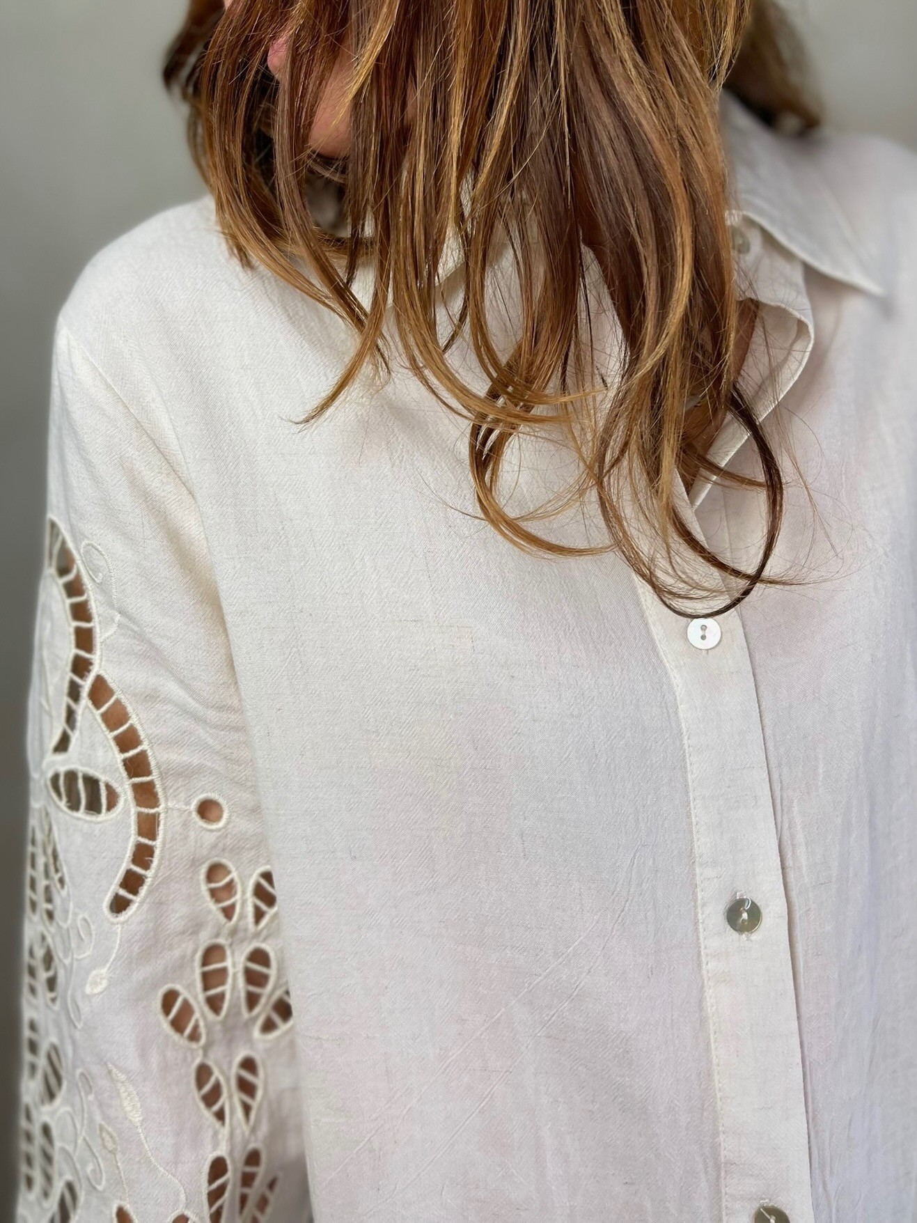 Chemise broderie beige