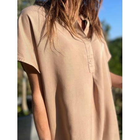 Robe col mao camel